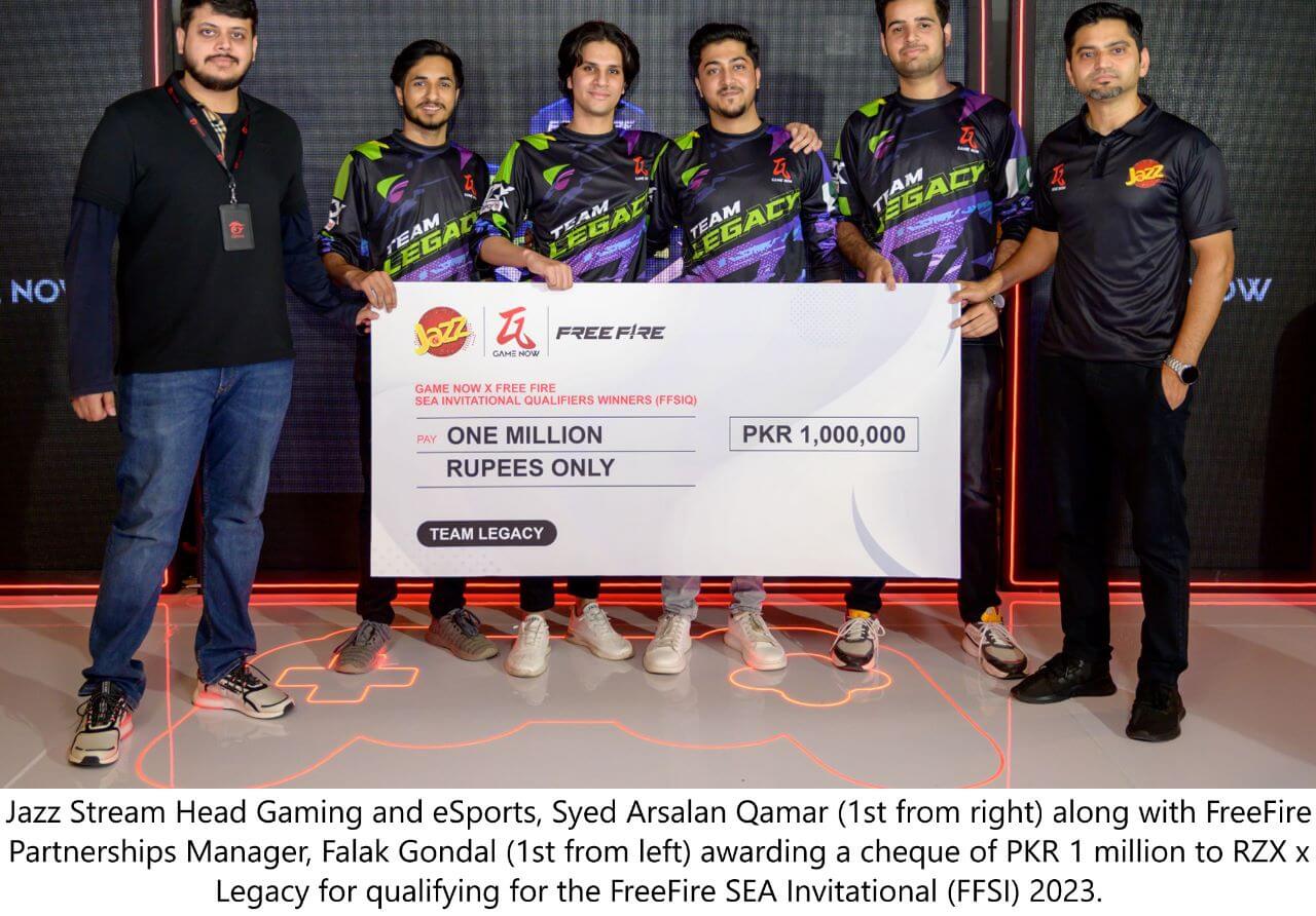 Jazz Game Now and FreeFire award RZX x Legacy PKR 1 Million for qualifying for the FFSI